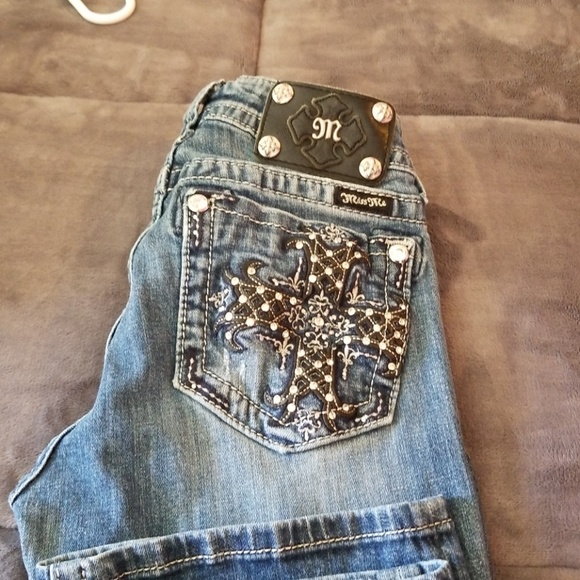 Jean's - Picture 3 of 3